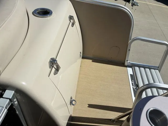Slide: The Image of Avalon C SERIES WIND JAMMER 24 2014 - 30