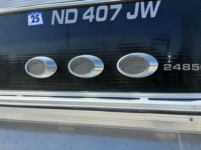 Slide: The Image of Avalon C SERIES WIND JAMMER 24 2014 - 5
