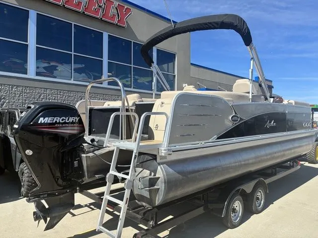 Slide: The Image of Avalon C SERIES WIND JAMMER 24 2014 - 6