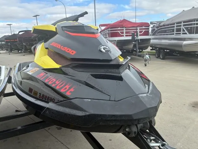 Slide: The Image of Sea-Doo GTR 2015 - 3