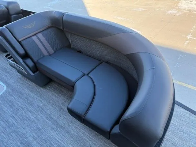 Slide: The Image of Bennington M Fish & Cruise 24 MS 2026 - 26