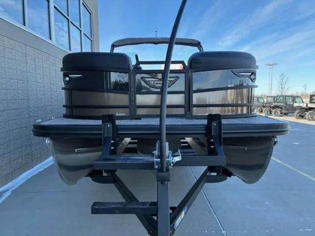 Slide: The Image of Bennington M Fish & Cruise 24 MS 2026 - 3