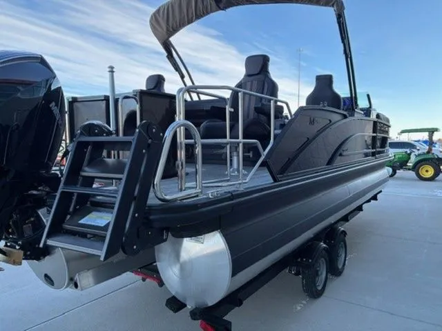 Slide: The Image of Bennington M Fish & Cruise 24 MS 2026 - 8