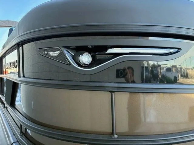 Slide: The Image of Bennington M Fish & Cruise 24 MS 2026 - 9