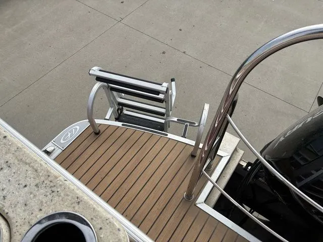 Slide: The Image of Harris Solstice 220 2015 - 33