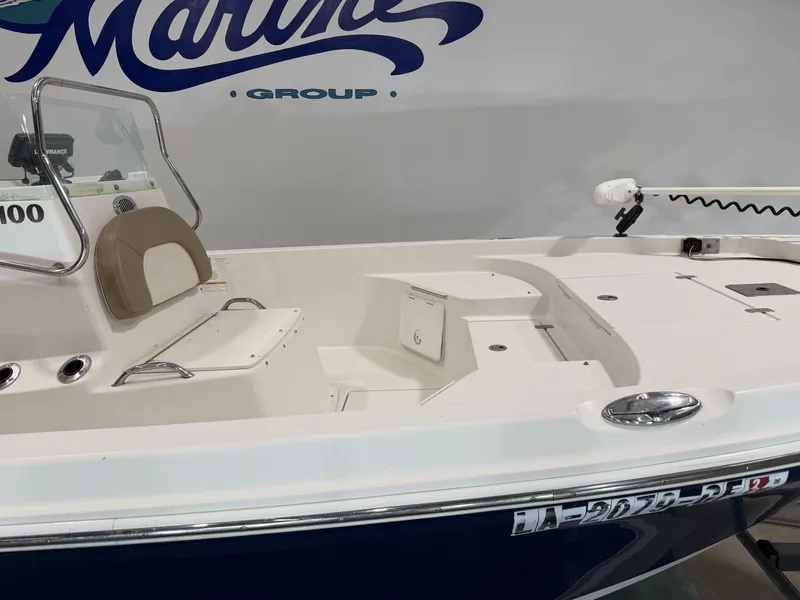 Slide: The Image of Sailfish 2100CC BAY 2013 - 15