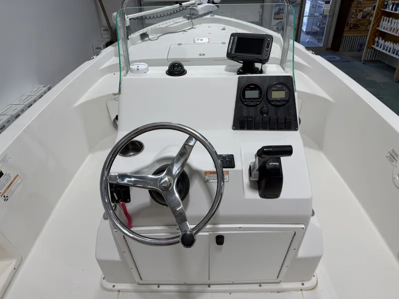 Slide: The Image of Sailfish 2100CC BAY 2013 - 5