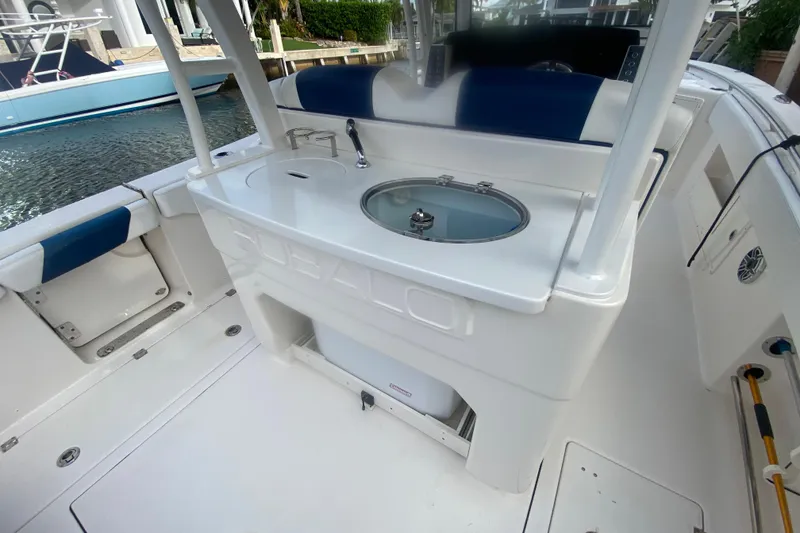 Slide: The Image of Livewell and Cooler Storage - 6