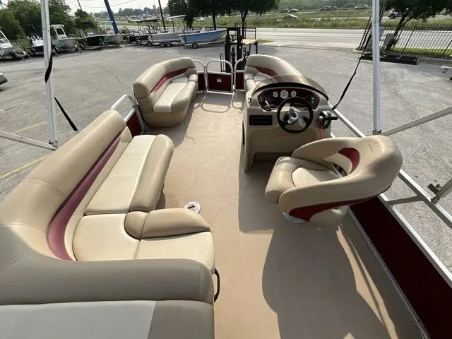 Slide: The Image of Sun Tracker Party Barge 24 XP3 2018 - 19