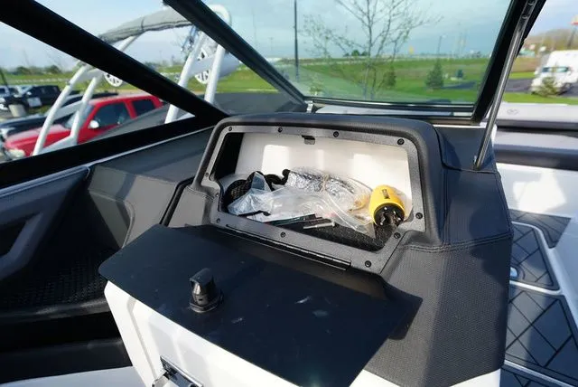 Slide: The Image of Cobalt R6 2021 - 16