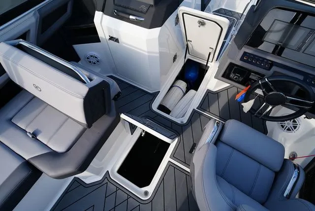 Slide: The Image of Cobalt R6 2021 - 24