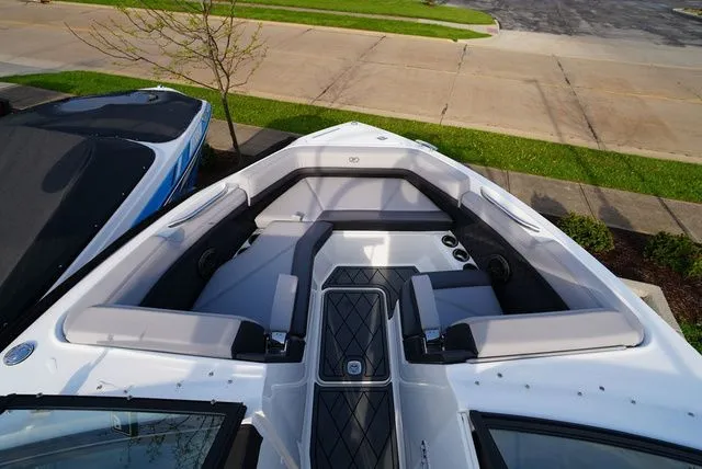 Slide: The Image of Cobalt R6 2021 - 25