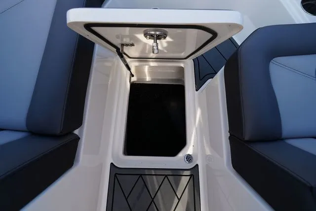 Slide: The Image of Cobalt R6 2021 - 26