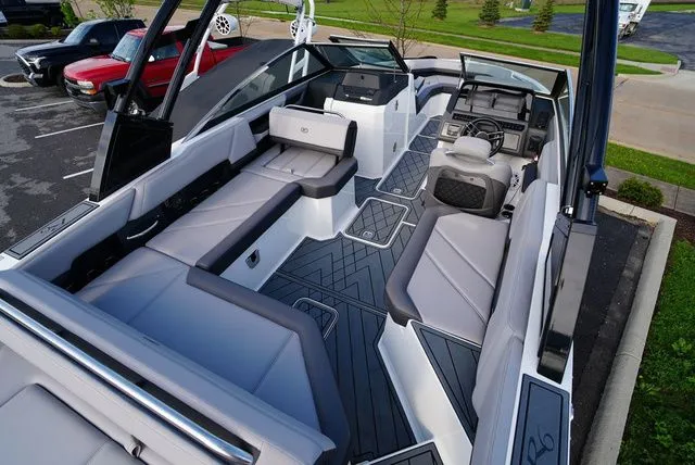 Slide: The Image of Cobalt R6 2021 - 8