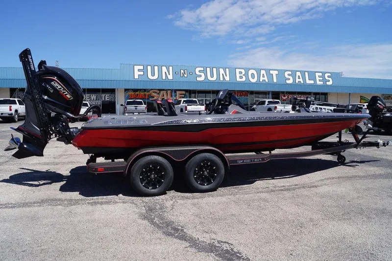 The Image of 2026 Skeeter ZXE21 boat at Fun-N-Sun Boat Sales dealership. - 1