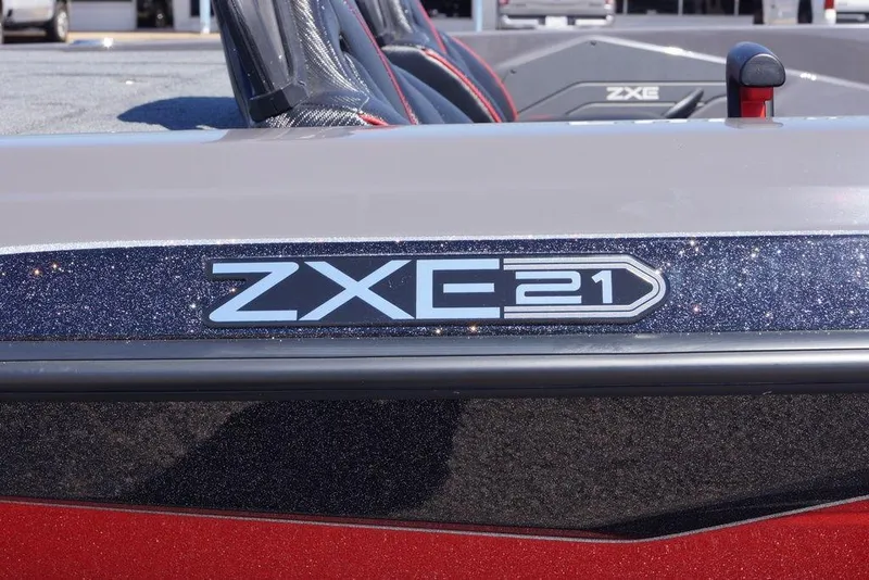 Slide: The Image of 2026 Skeeter ZXE21 boat with sleek design and glittering finish. - 5