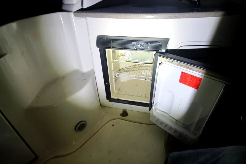 Slide: The Image of Sea Ray Sundancer 320 2007 - 12