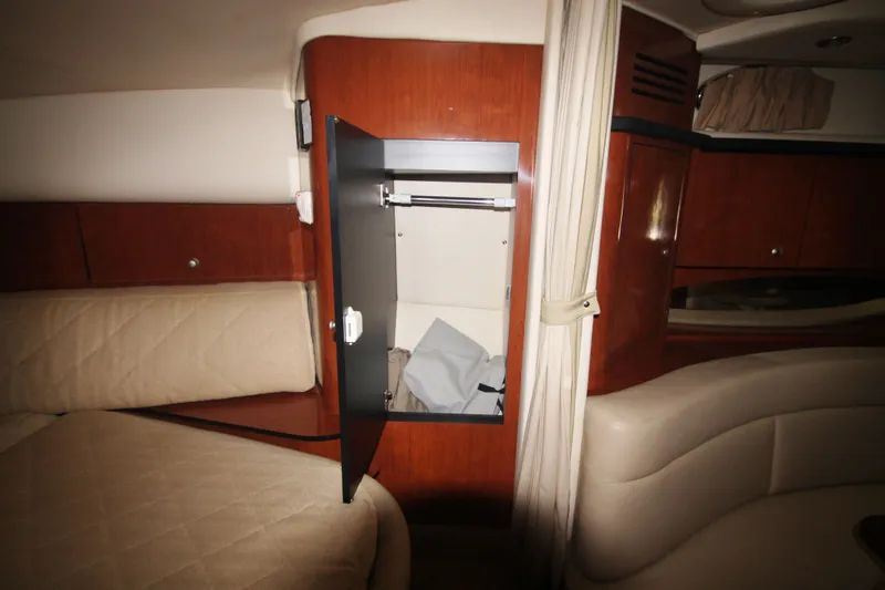 Slide: The Image of Sea Ray Sundancer 320 2007 - 34