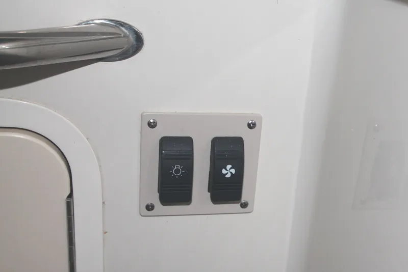 Slide: The Image of Light and Exhaust Switches in Head - 40