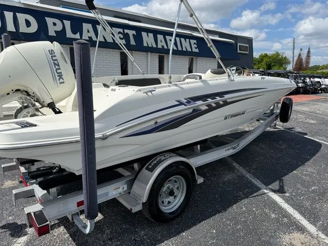 Slide: The Image of Stingray 182 SC 2019 - 4