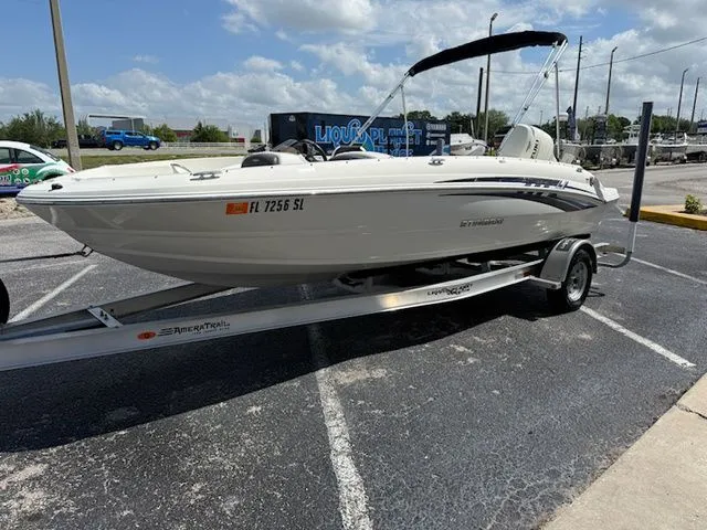 Slide: The Image of Stingray 182 SC 2019 - 6