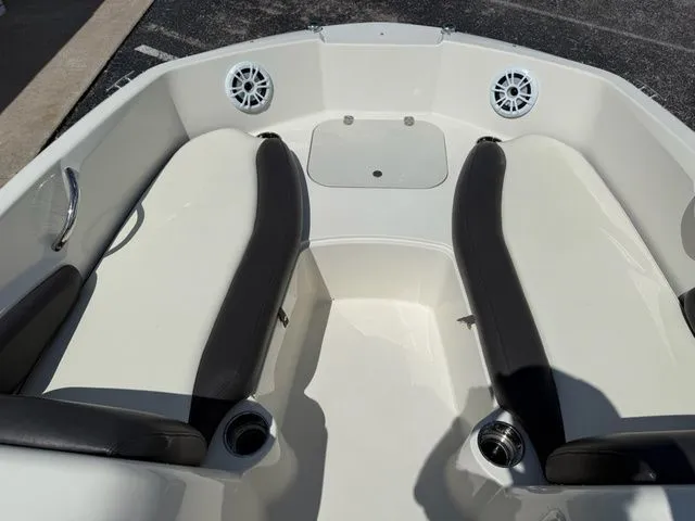 Slide: The Image of Stingray 182 SC 2019 - 9