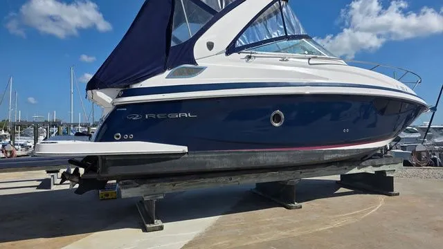 Slide: The Image of Regal 28 Express 2018 - 5