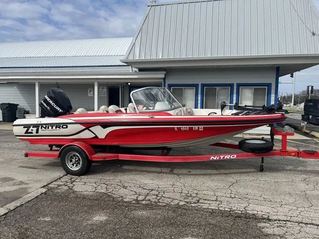 The Image of Tracker NZ7SP 2011 - 1