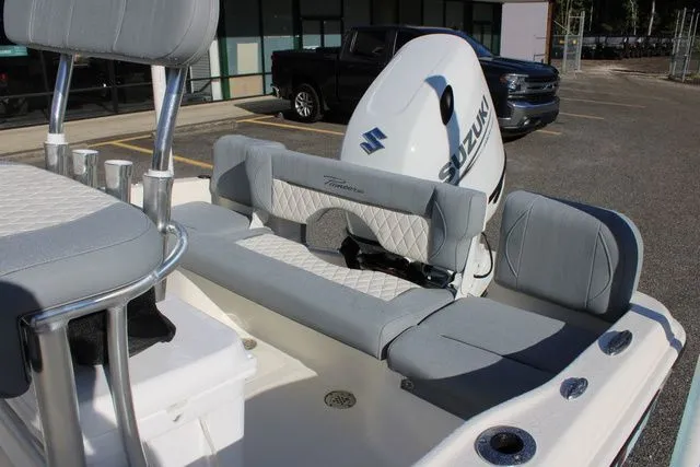 Slide: The Image of Pioneer 180 Islander 2026 - 11