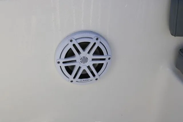 Slide: The Image of Pioneer 180 Islander 2026 - 21