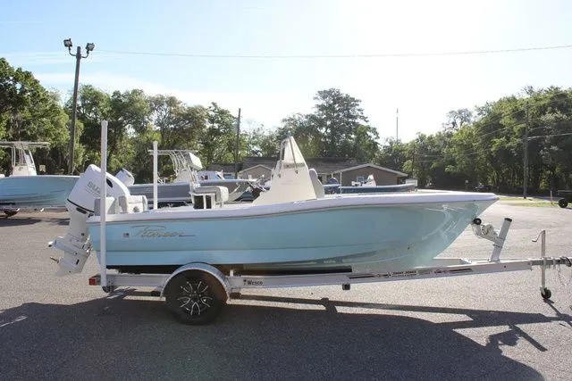 Slide: The Image of Pioneer 180 Islander 2026 - 6