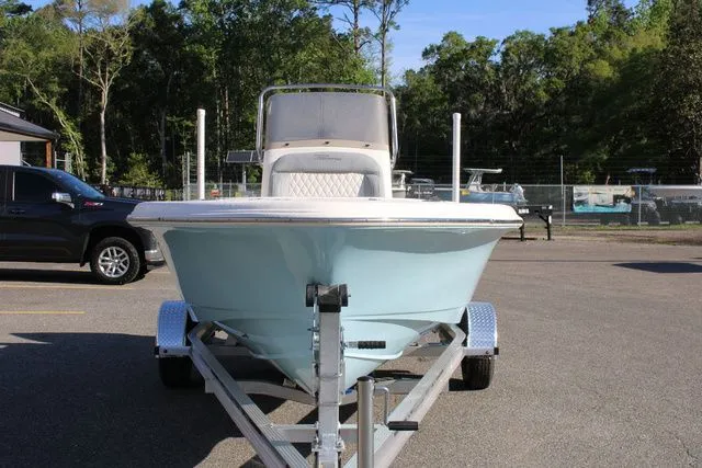 Slide: The Image of Pioneer 180 Islander 2026 - 8