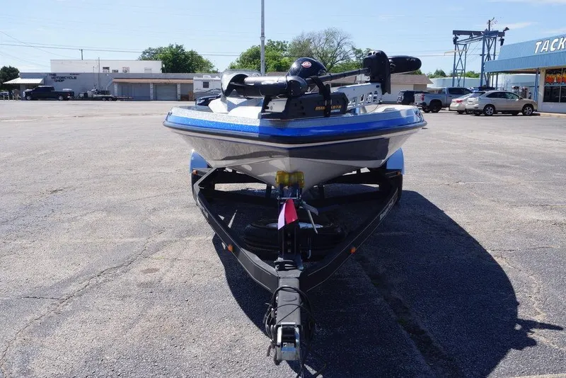 Slide: The Image of 2019 Ranger Z185 boat on trailer in parking lot, front view. - 3