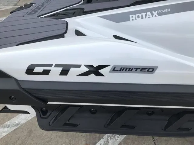 Slide: The Image of Sea-Doo GTX 2024 - 20