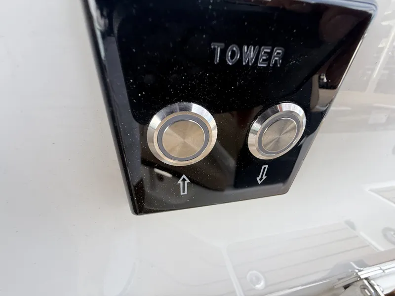 Slide: The Image of Sea Ray SLX 260 Outboard 2027 - 26