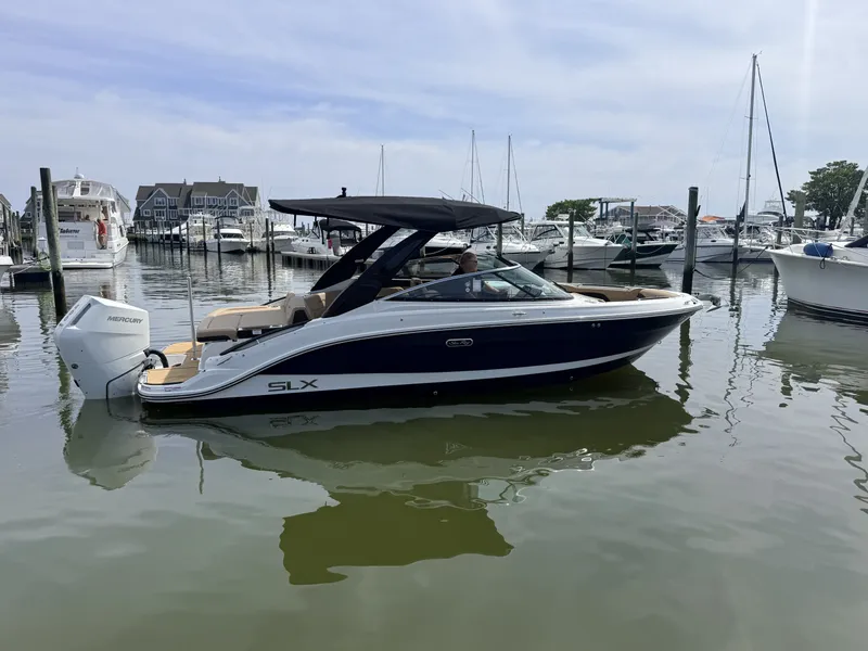 The Image of Sea Ray SLX 260 Outboard 2027 - 0