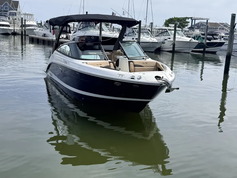 Slide: The Image of Sea Ray SLX 260 Outboard 2027 - 5