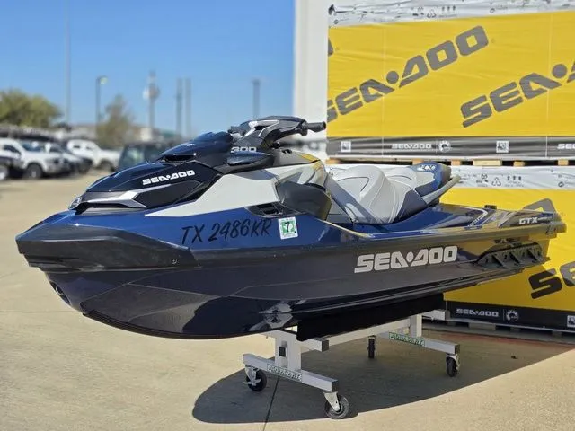 Slide: The Image of Sea-Doo GTX Limited 300 Blue Abyss 2023 - 11