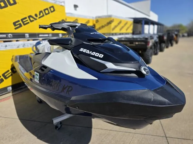 Slide: The Image of Sea-Doo GTX Limited 300 Blue Abyss 2023 - 15