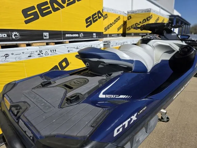 Slide: The Image of Sea-Doo GTX Limited 300 Blue Abyss 2023 - 5