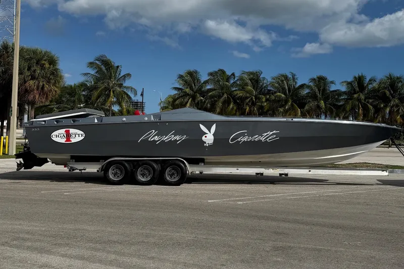 The Image of Cigarette 38' Top Gun GT 1994 - undefined