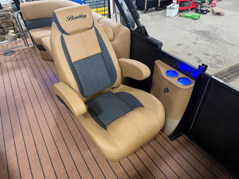 Slide: The Image of Bentley Pontoons Elite 350HP Admiral 253 Quad Lounge Tritoon 2026 - 12