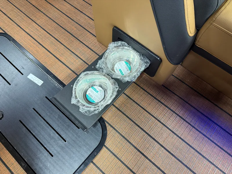 Slide: The Image of Bentley Pontoons Elite 350HP Admiral 253 Quad Lounge Tritoon 2026 - 26