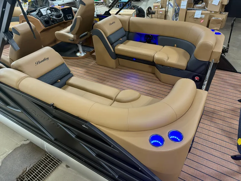 Slide: The Image of Bentley Pontoons Elite 350HP Admiral 253 Quad Lounge Tritoon 2026 - 4