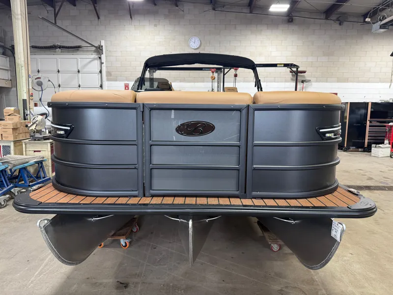 Slide: The Image of Bentley Pontoons Elite 350HP Admiral 253 Quad Lounge Tritoon 2026 - 40