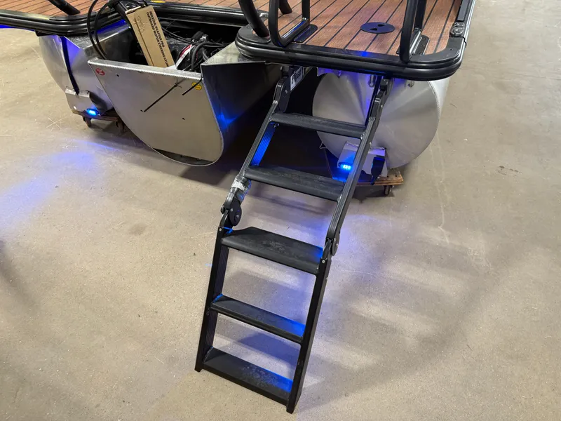 Slide: The Image of Bentley Pontoons Elite 350HP Admiral 253 Quad Lounge Tritoon 2026 - 55