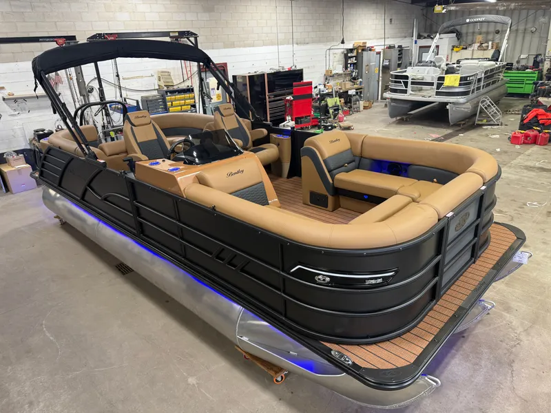 Slide: The Image of Bentley Pontoons Elite 350HP Admiral 253 Quad Lounge Tritoon 2026 - 59