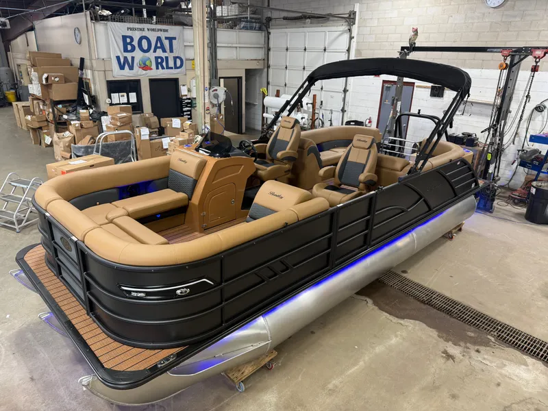 Slide: The Image of Bentley Pontoons Elite 350HP Admiral 253 Quad Lounge Tritoon 2026 - 7
