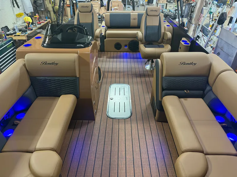 Slide: The Image of Bentley Pontoons Elite 350HP 253 Swingback Tritoon 2026 - 8