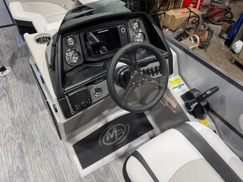 Slide: The Image of Montego Bay 8522 Swingback Premium Deluxe Pontoon & Honda 4-Stroke EFI 2026 - 12